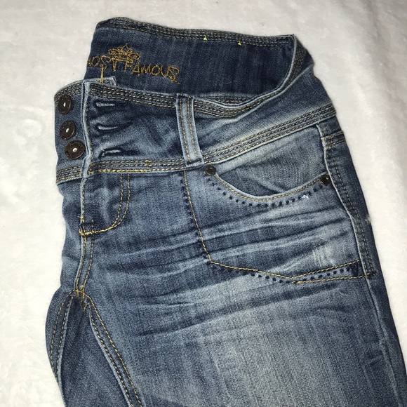 Almost famous Capri pants - Picture 4 of 4